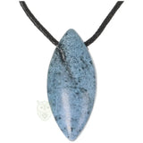 Dumortieriet ovaal hanger nr. 25 met blauwgrijze kleur en donkere spikkels