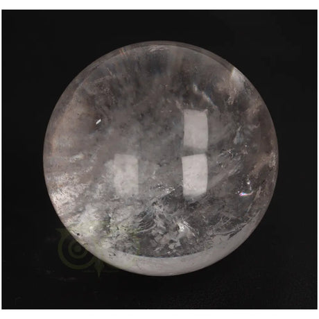  Bergkristal bol 372 gram nr. 11 – bovenaanzicht met zachte melkwitte glans en subtiele inclusies – Brazilië – Webshop Danielle Forrer