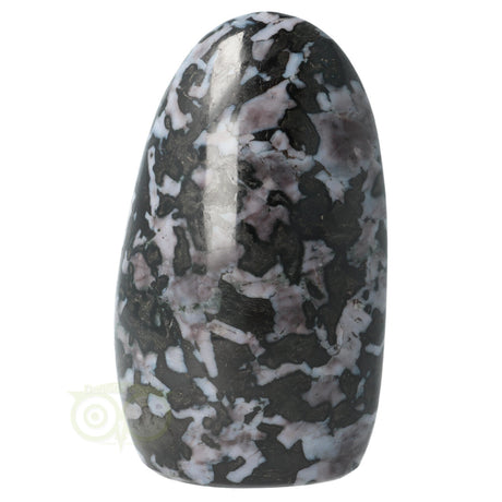 Gabbro merliniet sculptuur met opvallende zwart witte tekening