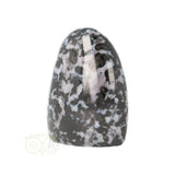 Gabbro-Merlinit-Skulptur Nr. 21