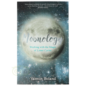 Moonology Yasmin Boland voorkant – Engelstalig boek maanfasen rituelen spirituele groei 256 pagina's – Webshop Danielle Forrer