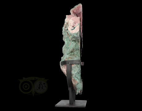 pink amethyst edelsteen op standaard