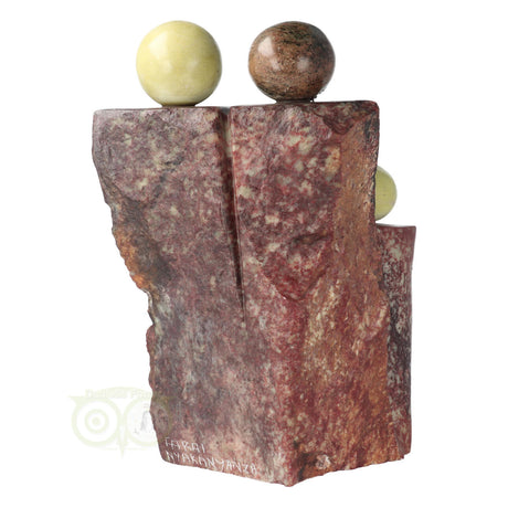 African art sculptuur van serpentijn met vloeiende lijnen